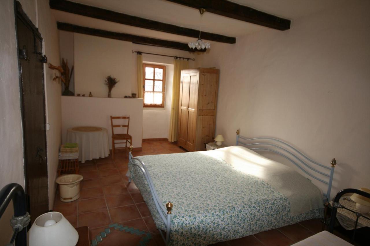Mas Des Tours Chambre D'Hotes Tornac ภายนอก รูปภาพ